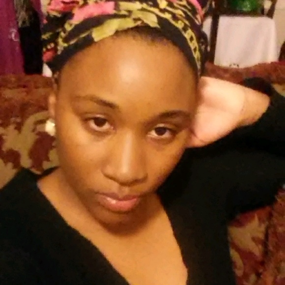 Meet your Posher, Roberta - Picture 1 of 1