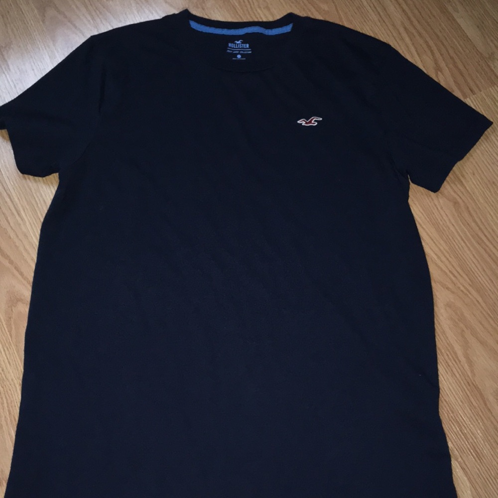Hollister Crew Tee