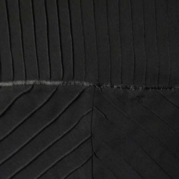 J. Marco Flutter Sleeve Top - Sequins! - Size 6 - Picture 4 of 5