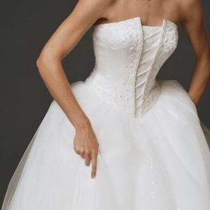 Casablanca Wedding Gown Style 1719