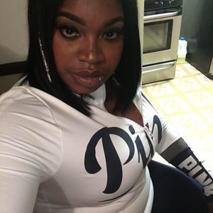 Meet your Posher, Laquia