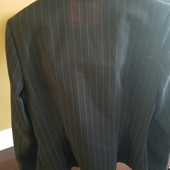 Byer Too Suit - Picture 3 of 3