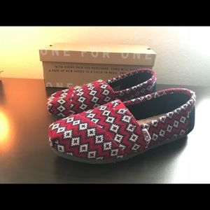 Red and Blue Toms