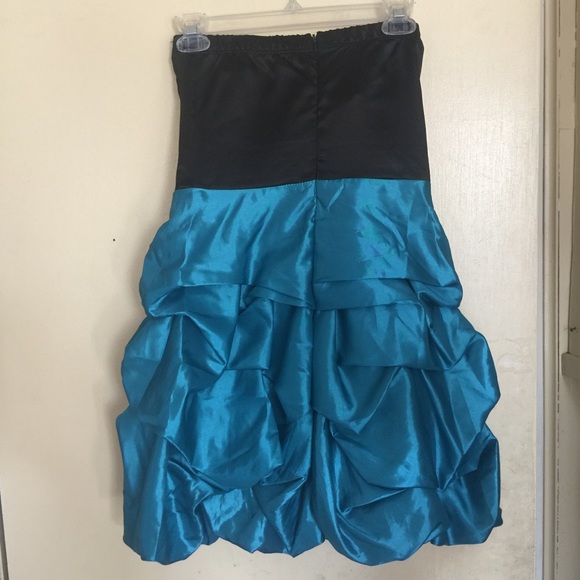 Fancy Dress Size 5 - Picture 3 of 4