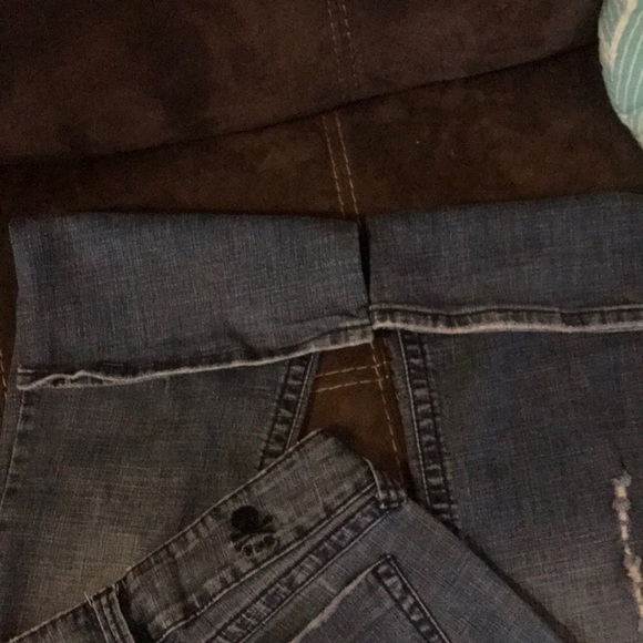 Distressed jeans - Picture 4 of 6