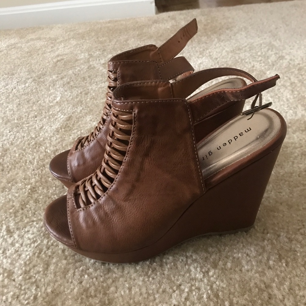 Size 8.5 brown Madden Girl braided wedges