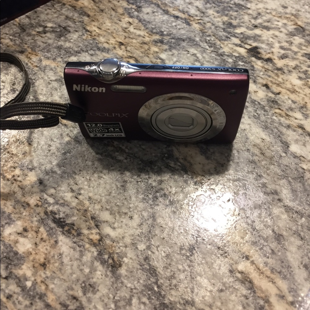 Nikon coolpixS3000
