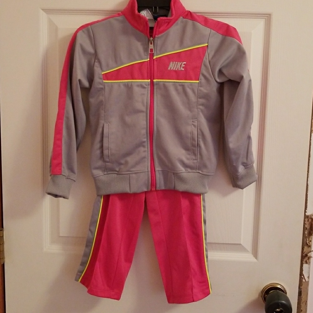 Girls Nike windbreaker set size 6