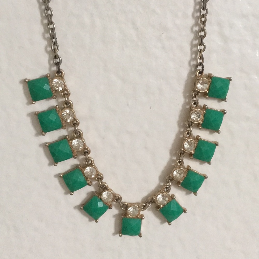 Simple colored necklace