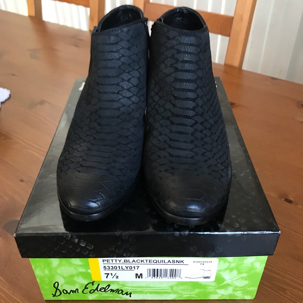 Petty tequila snakeskin botties