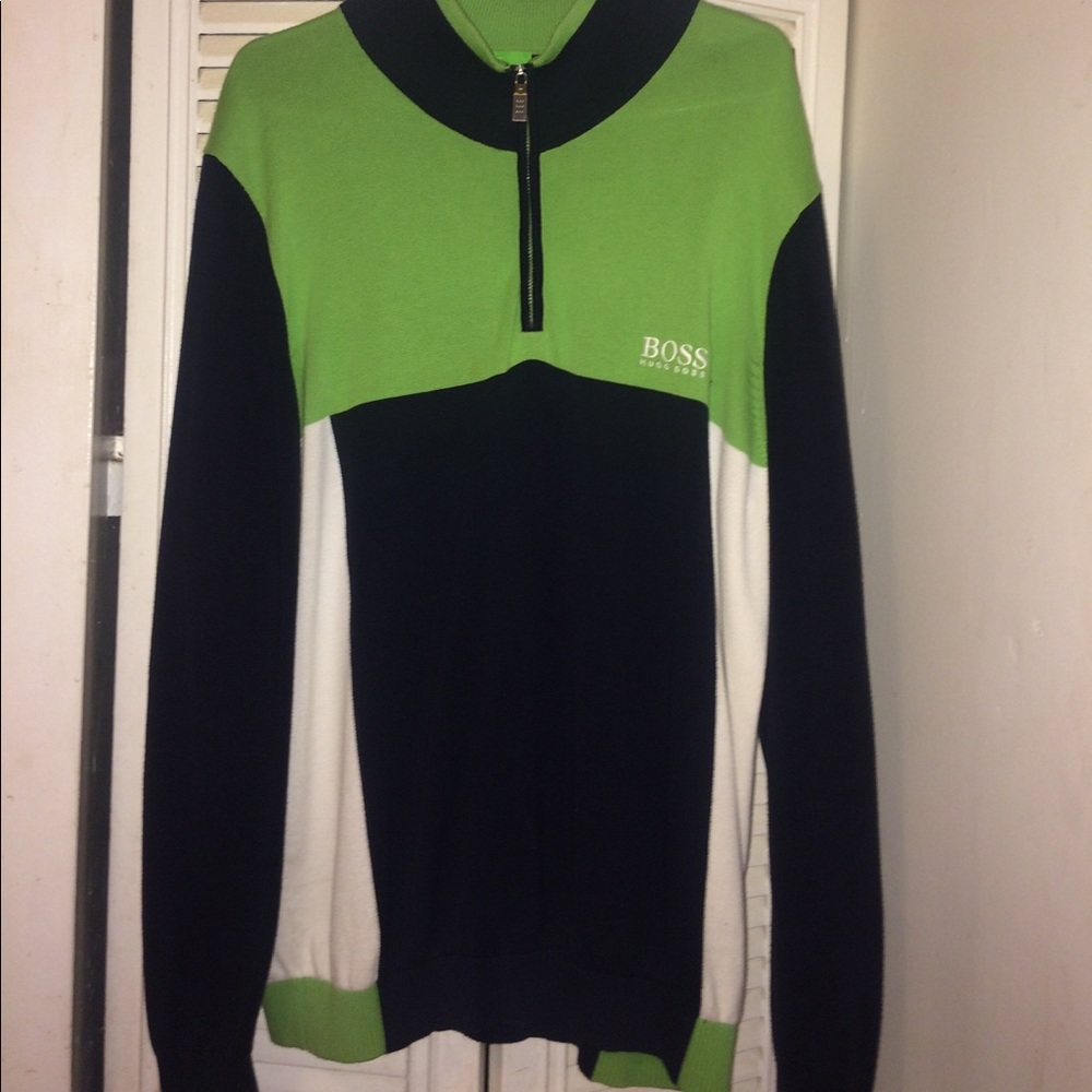 Hugo Boss Men’s pull over sweater
