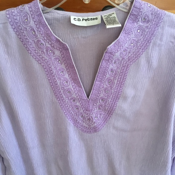 CD Petites: lavender long-sleeved top Front lines - Picture 2 of 5