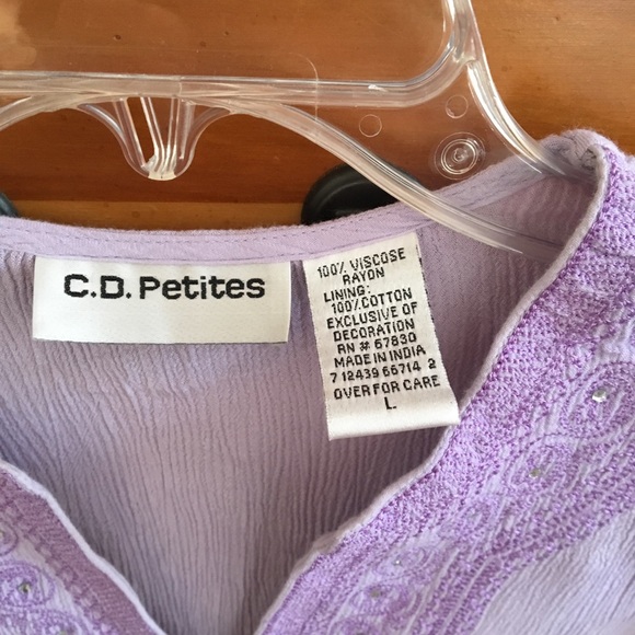 CD Petites: lavender long-sleeved top Front lines - Picture 4 of 5
