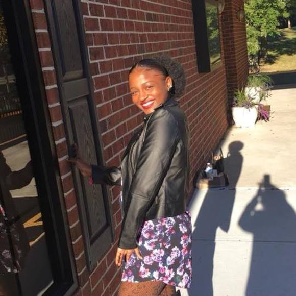 Meet your Posher, Kelsi - Picture 1 of 1