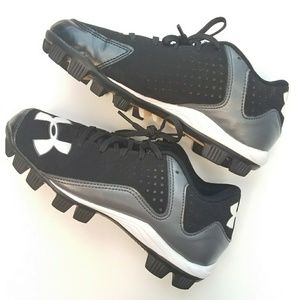 Boys Under Armour Baseball Cleats