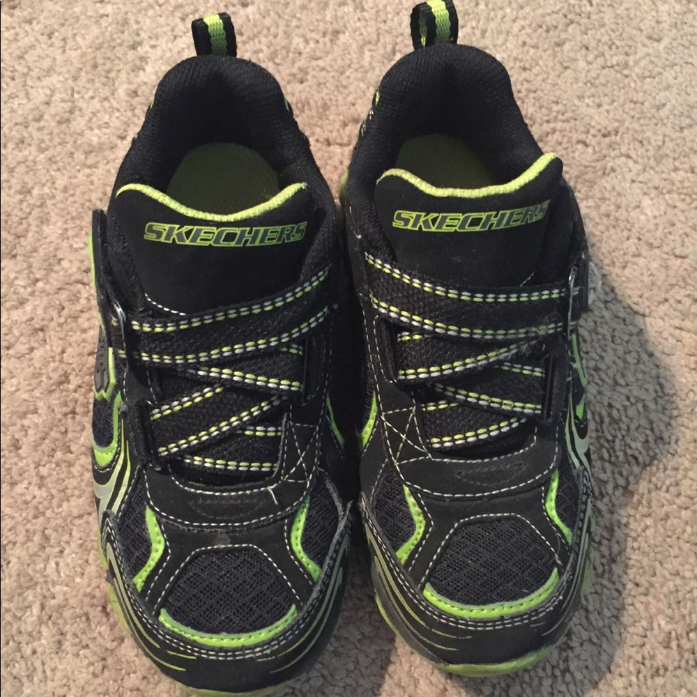 Skechers Boys Size 1