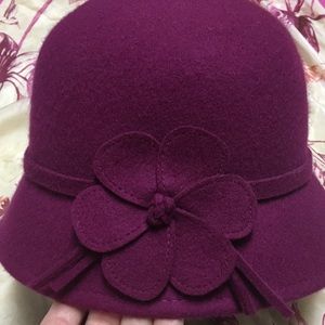 Fuschia wool hat with adorable flower decal