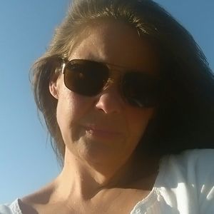 Meet your Posher, Leslie