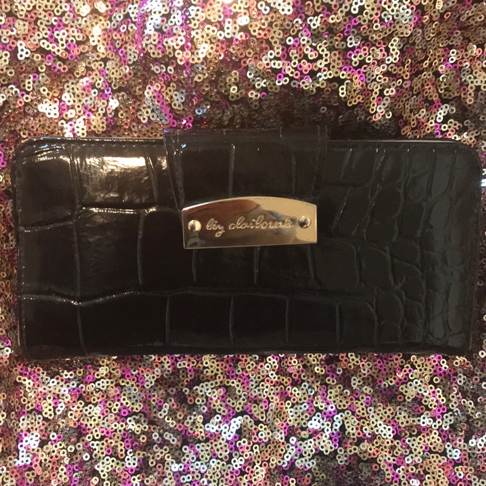 Liz Claiborne wallet