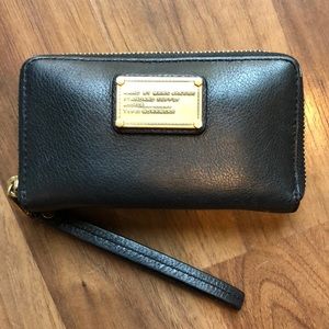 Marc By Marc Jacobs Full Zip Around Leather Wallet