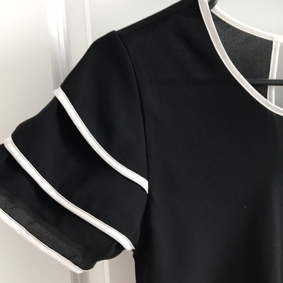 Must to have blouse - Picture 3 of 4