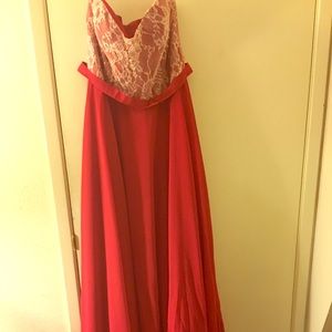 Beautiful red floor length gown❤️