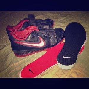 Nike weightlifting shoes