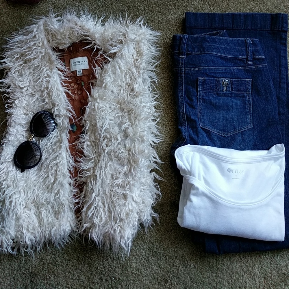 Fuzzy Faux Fur Vest size Large