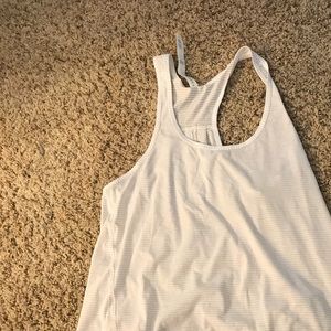 Lululemon Salute the sun tank