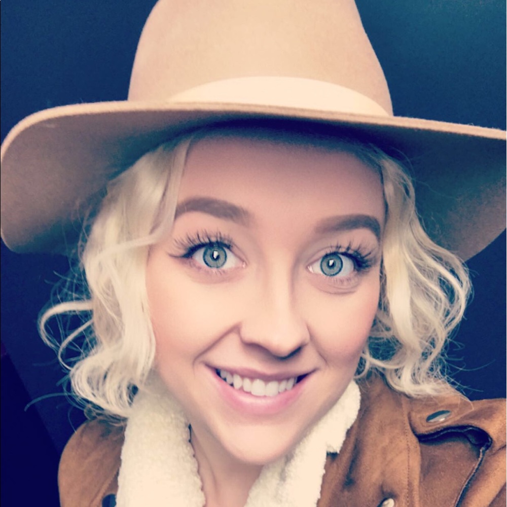 Meet your Posher, Megan