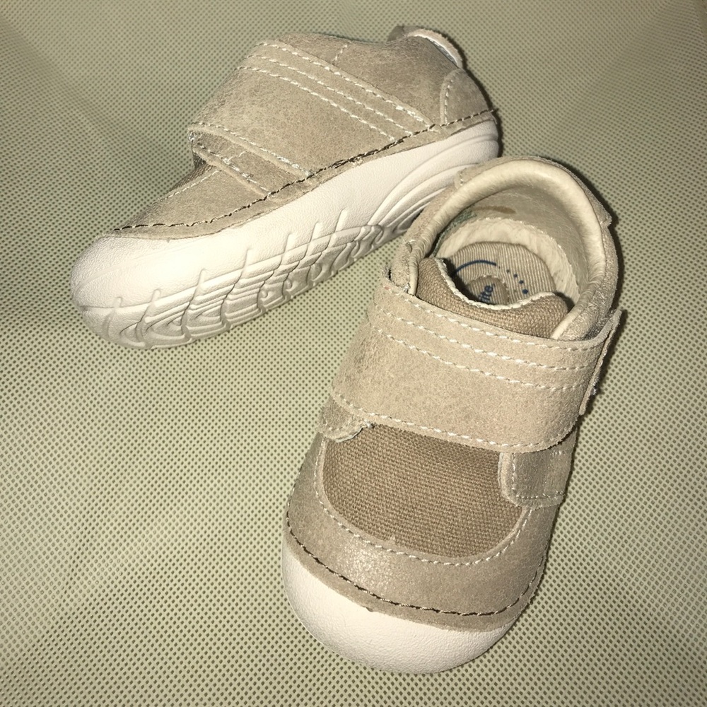 Stride Rite Tan 4.5W walkers