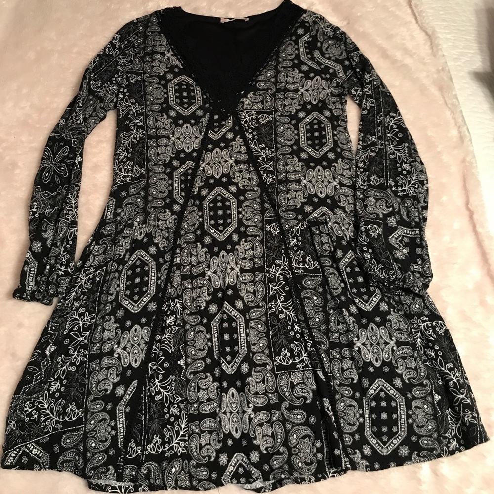 Altard State size Sm. Long tunic top.