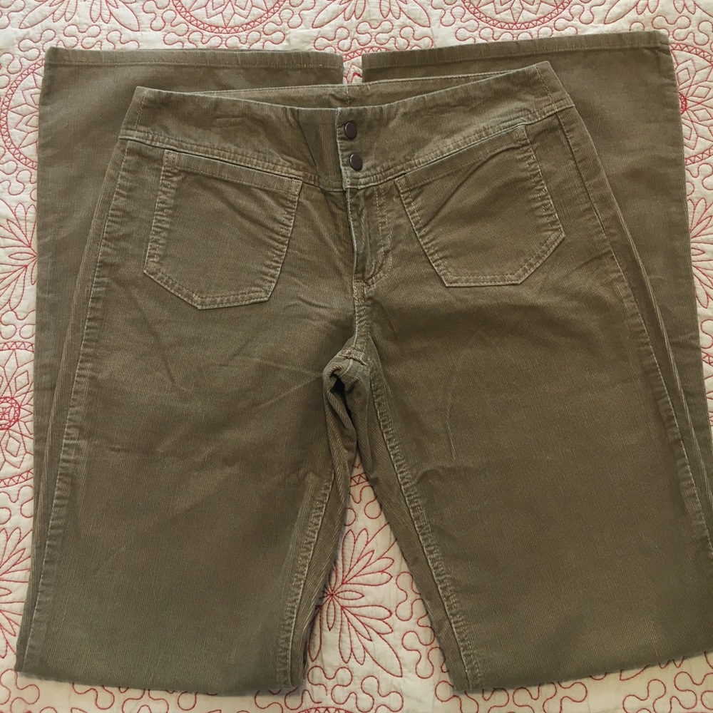 GAP, size 6, corduroy pants