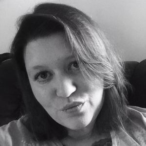 Meet your Posher, Leslie