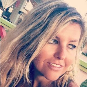 Meet your Posher, Danita