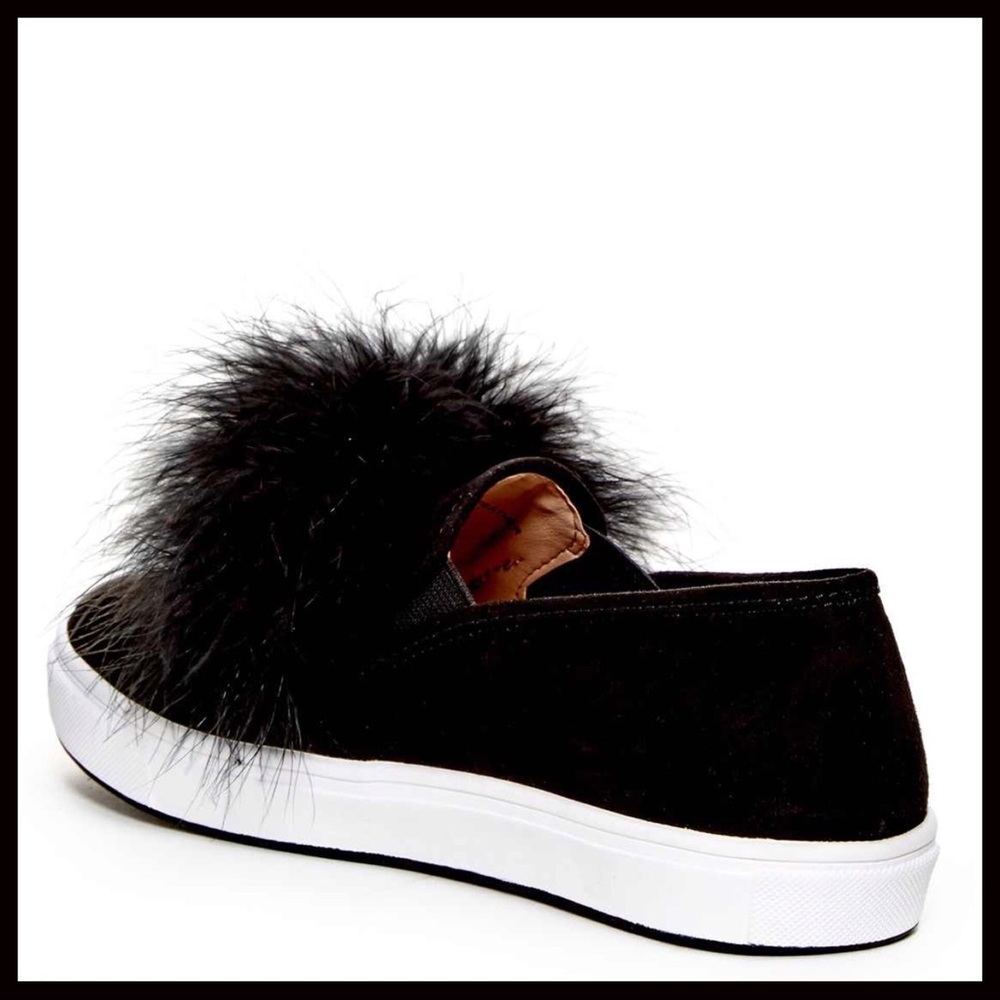 STEVE MADDEN BLACK SUEDE SLIP ON SNEAKERS - Picture 3 of 8