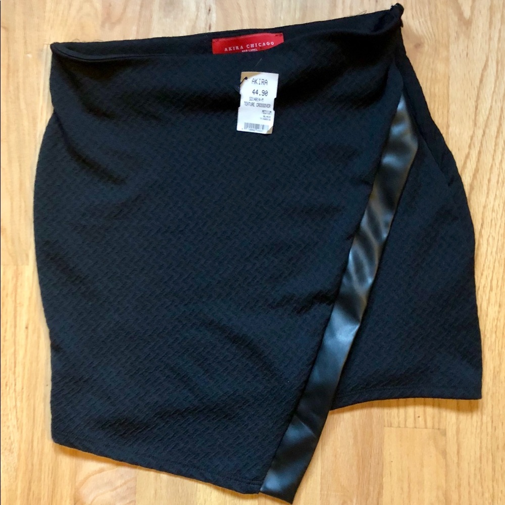 Akira black skirt 🖤