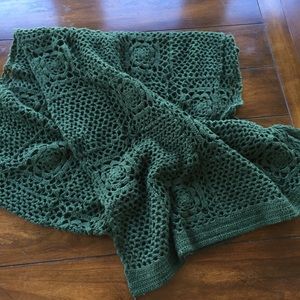 GORGEOUS HAND KNIT SCARF IN HUNTER EUC