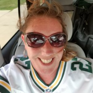 Meet your Posher, Lora