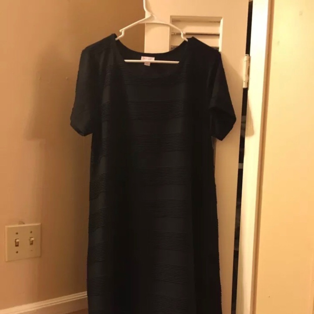 Black Lularoe Carly Dress Medium