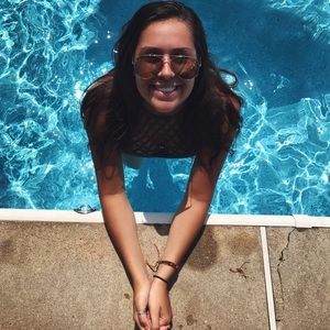 Meet your Posher, Ashlyn