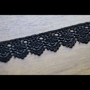 Black laced choker