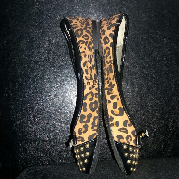 Leopard Flats - Picture 2 of 2
