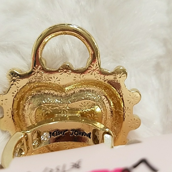 SUPER SALE 1 DAY🌹NWT- BETSEY JOHNSON HEART RING! - Picture 4 of 6