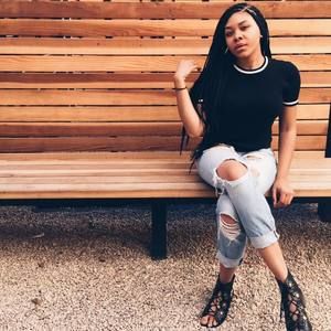 Meet your Posher, Whitney