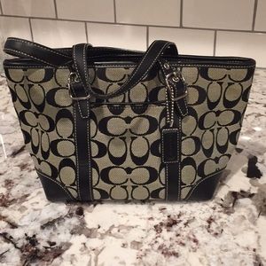 Small coach purse. Gently used.