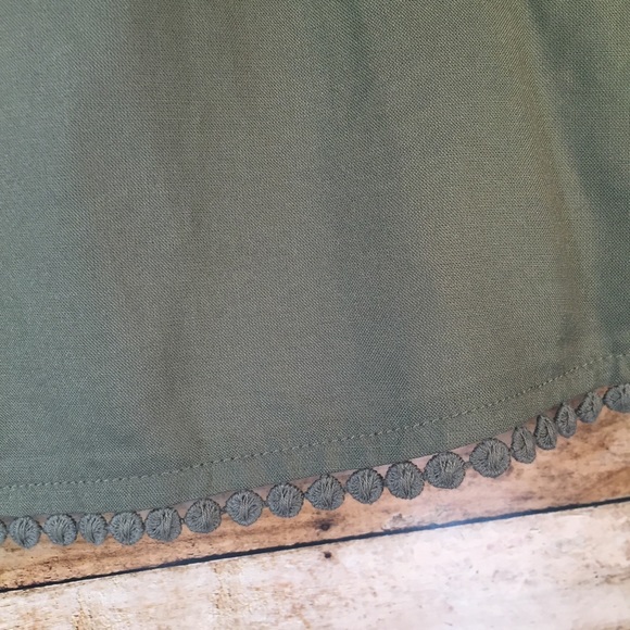 Stunning slinky military green blouse. - Picture 3 of 4