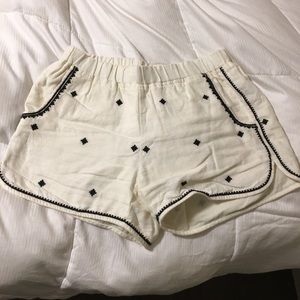 Madewell white and black knitted shorts!