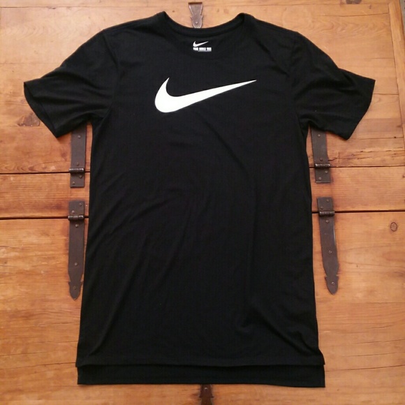 nike dri fit swoosh t shirt