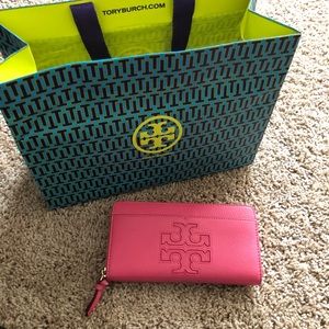 Tory Burch ZIP Continental Wallet (“fiesta” pink)